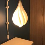 luminaire en applique en forme de goutte d'eau chambre parentale