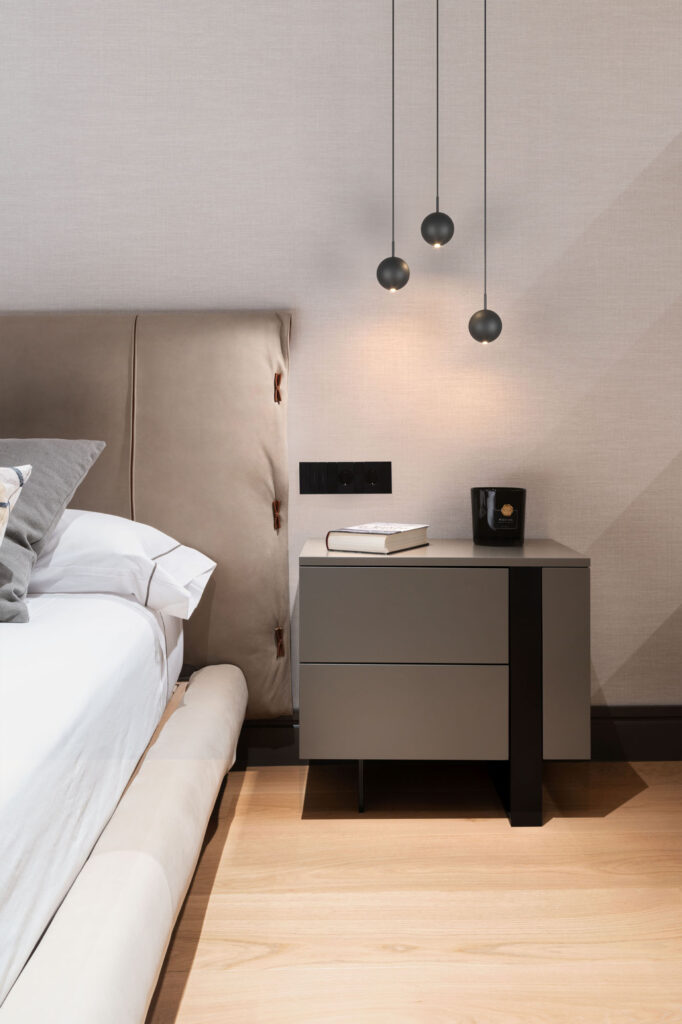 luminaire suspendu design pour l'éclairage d'une chambre